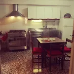 Affreschi Con Vista Ducale